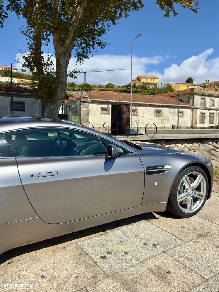 Aston Martin Vantage Coupe V8 Sportshift - 12