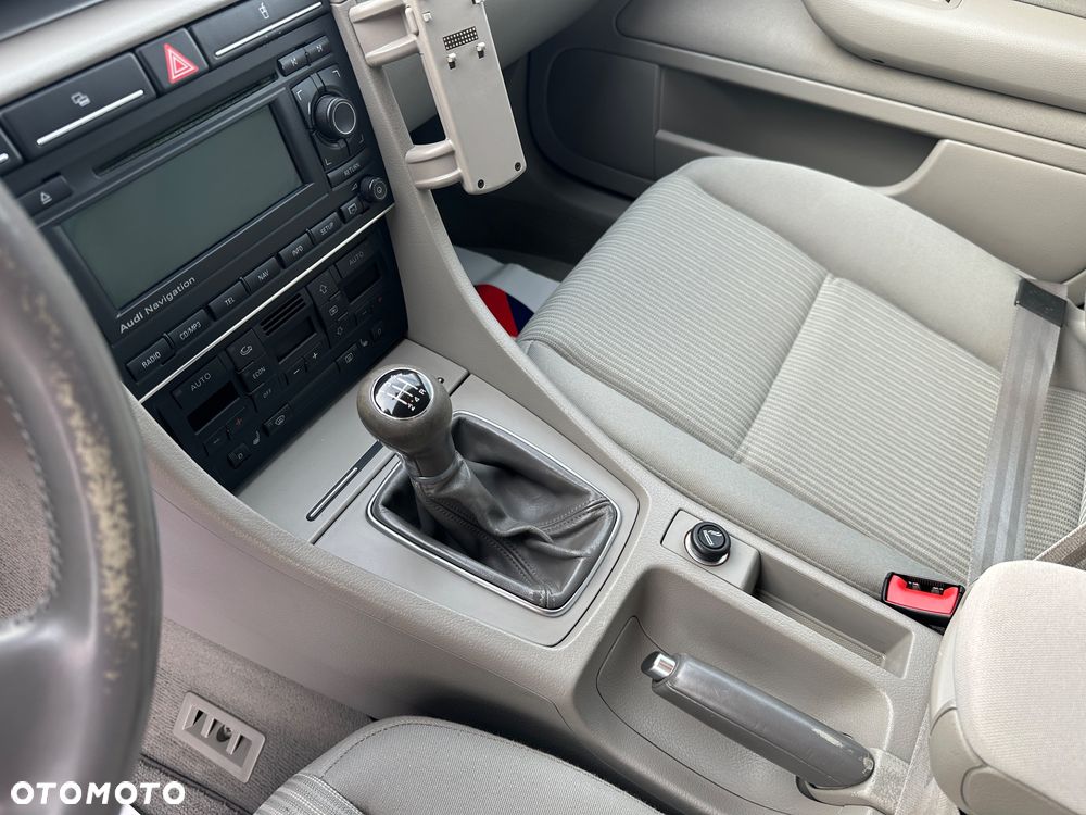 Audi A4 Avant - 22