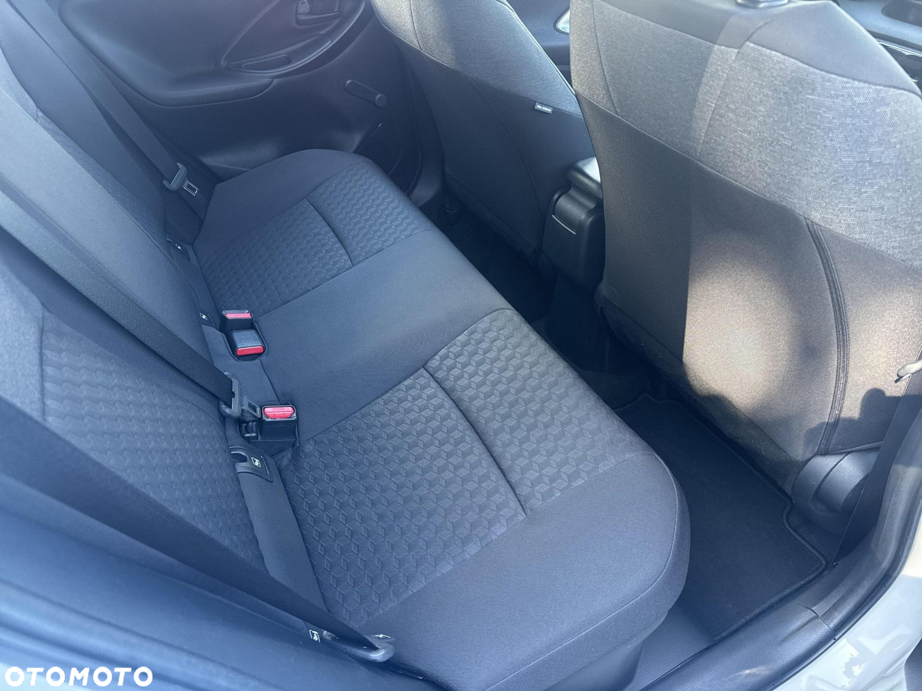 Toyota Yaris Hybrid 1.5 Comfort - 16