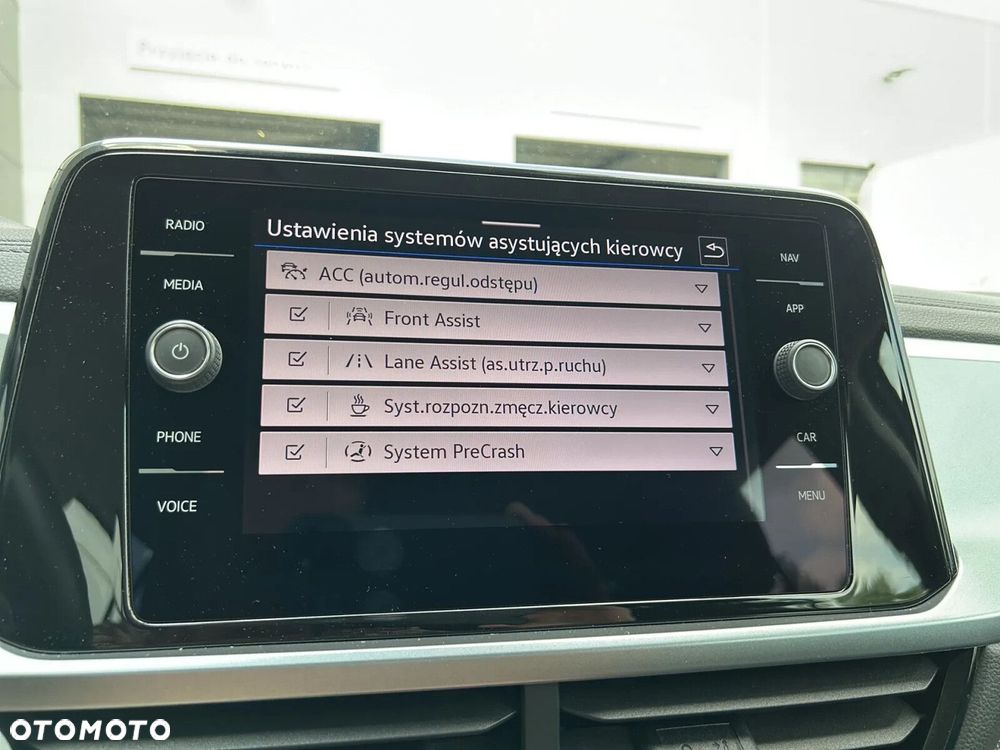 Volkswagen T-Roc 1.5 TSI Life - 30