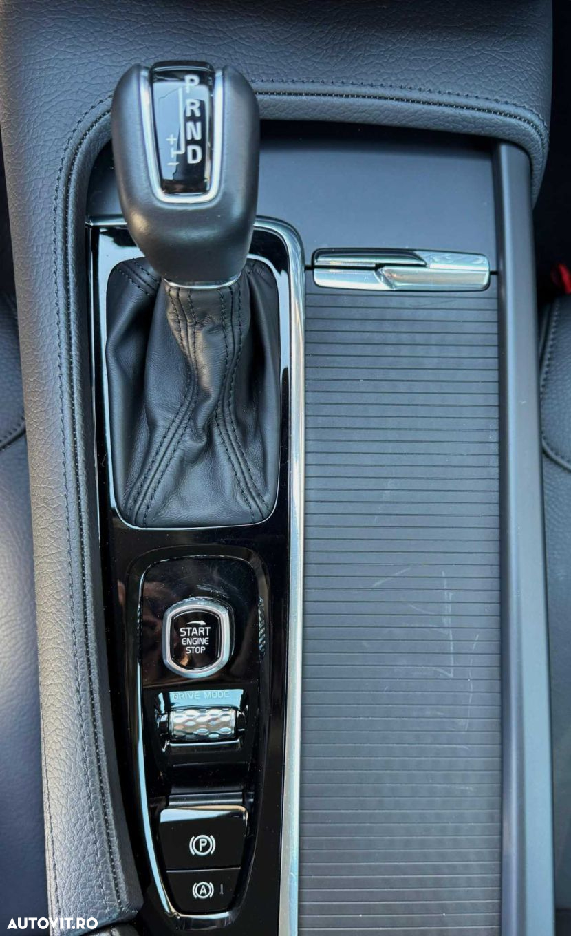 Volvo S90 D3 Momentum - 24