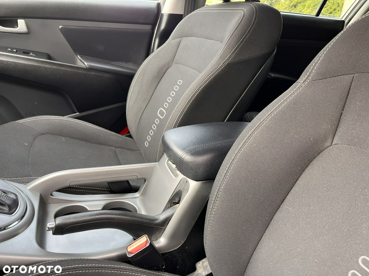 Kia Sportage 2.0 CRDI 4WD Automatik Vision - 35