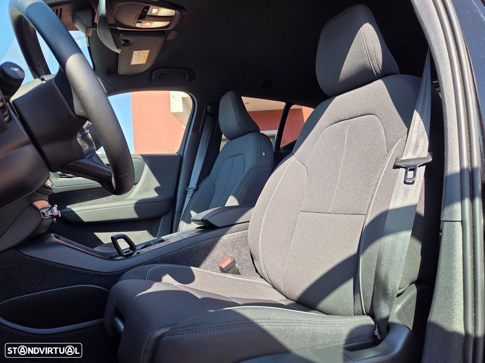Volvo EX40 - 18