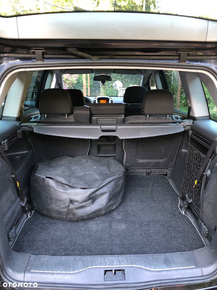 Opel Zafira 1.8 - 9