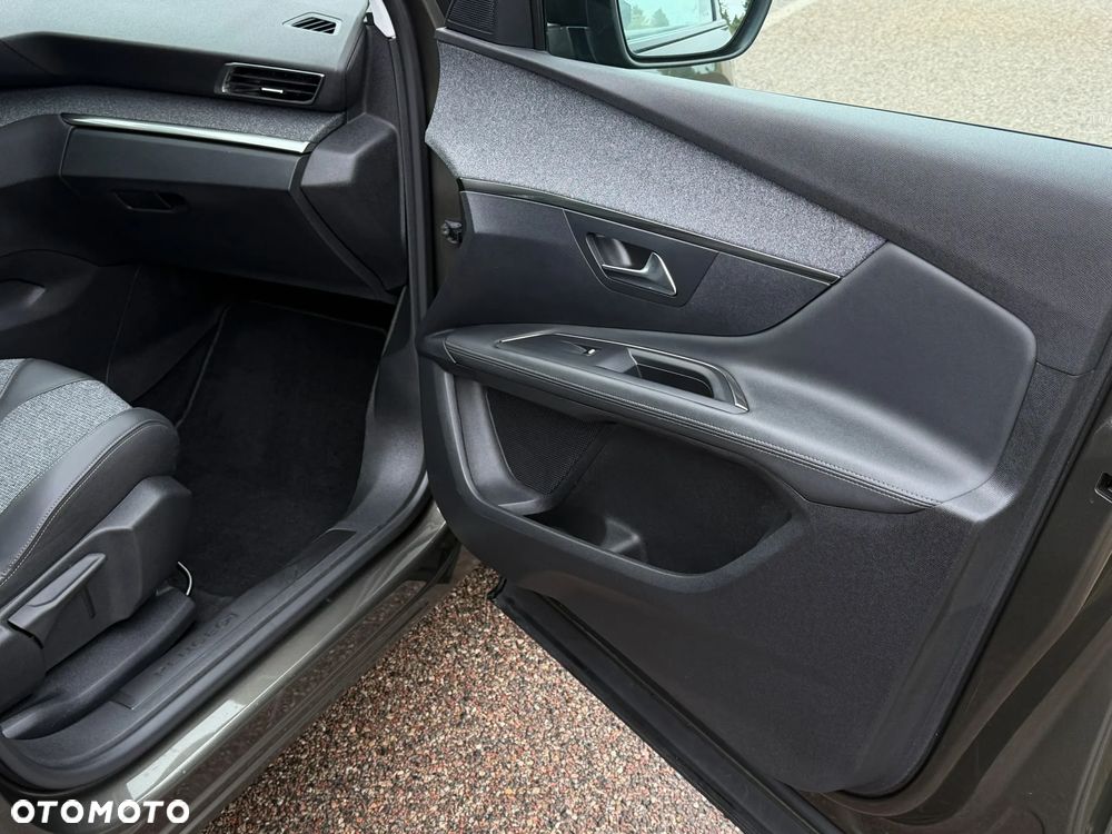 Peugeot 3008 1.5 BlueHDi Allure S&S - 33