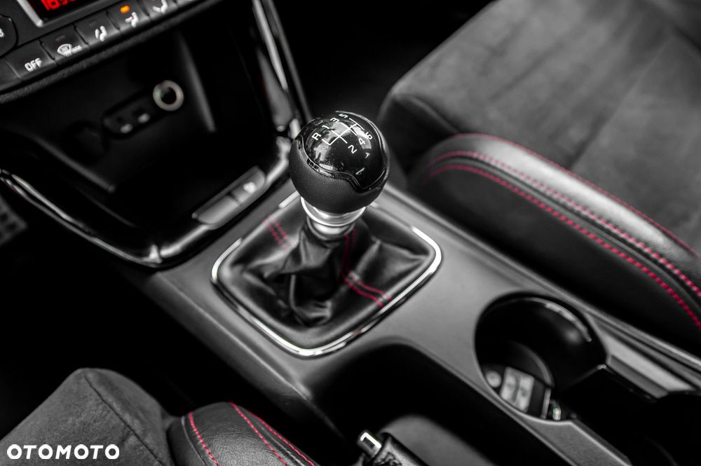 Kia Ceed 1.6 T-GDI GT-Challenge - 31