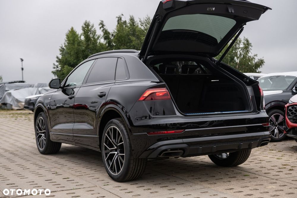 Audi Q8 - 9