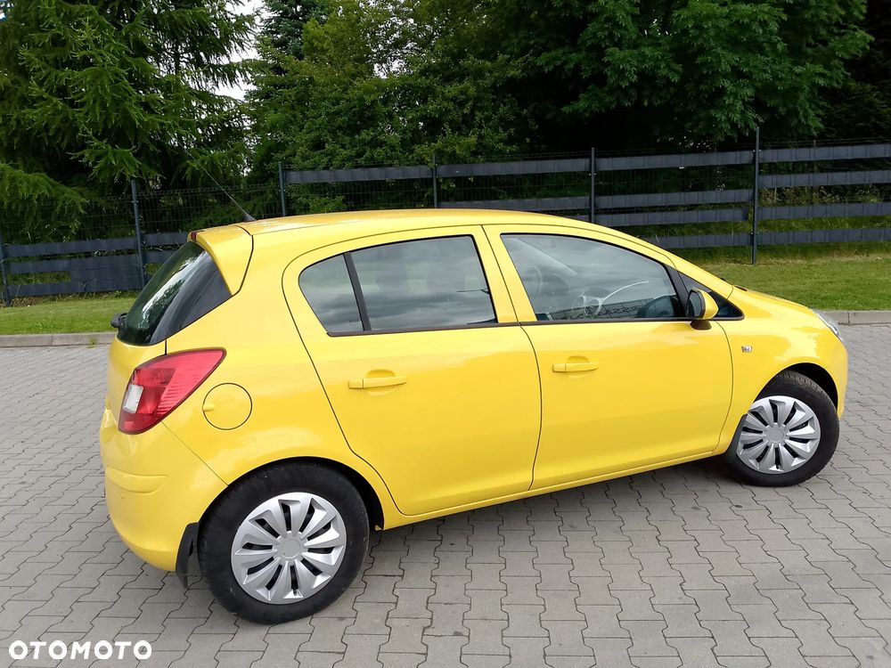 Opel Corsa 1.2 16V Cosmo - 7
