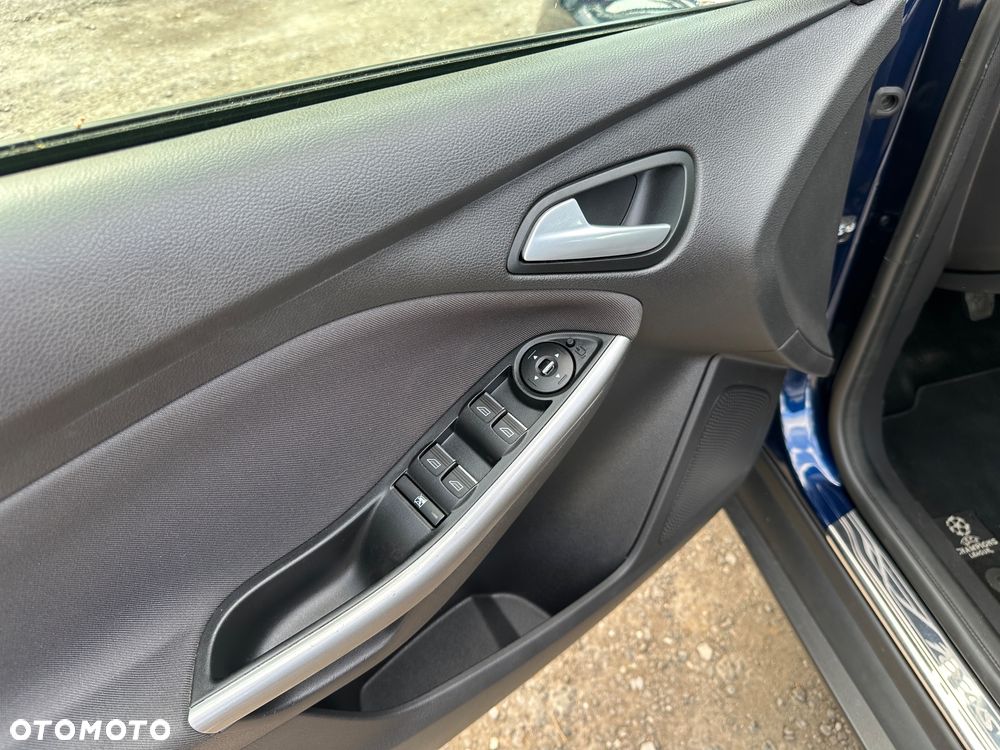 Ford Focus 1.0 EcoBoost Start-Stopp-System Champions Edition - 12