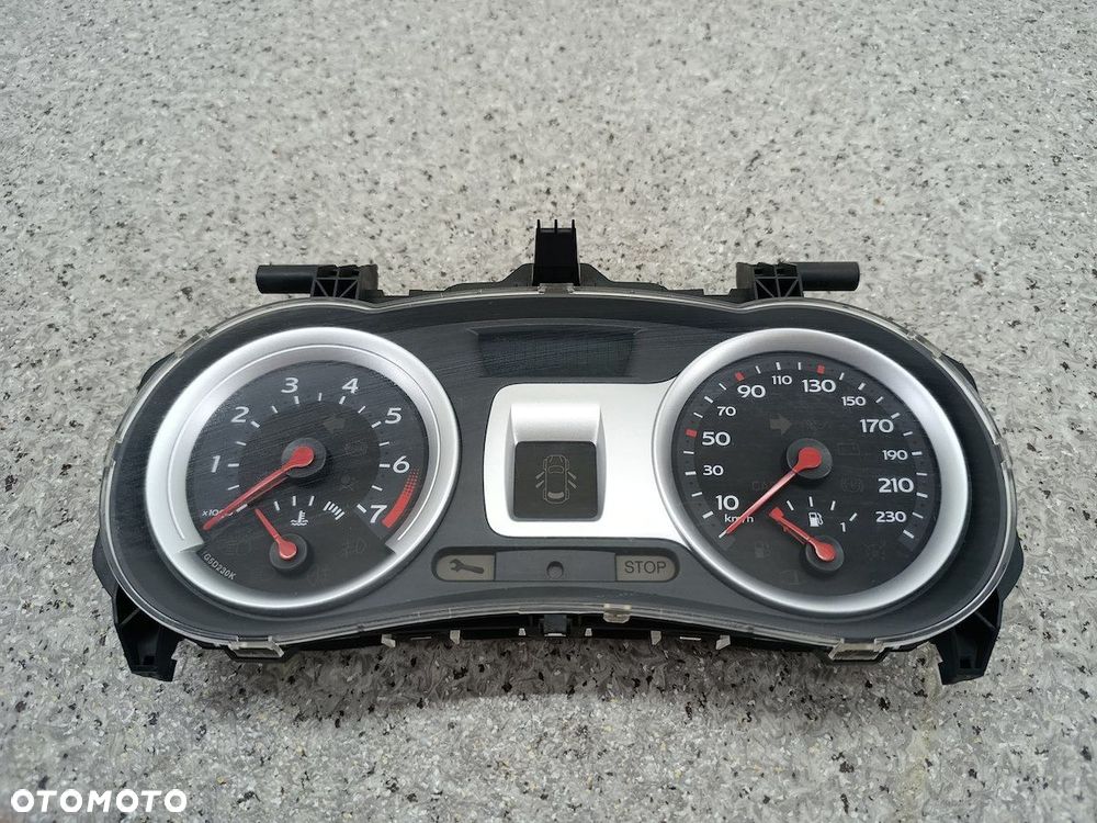 LICZNIK RENAULT CLIO III 8200628775 VISTEON 1.2 16V - 1