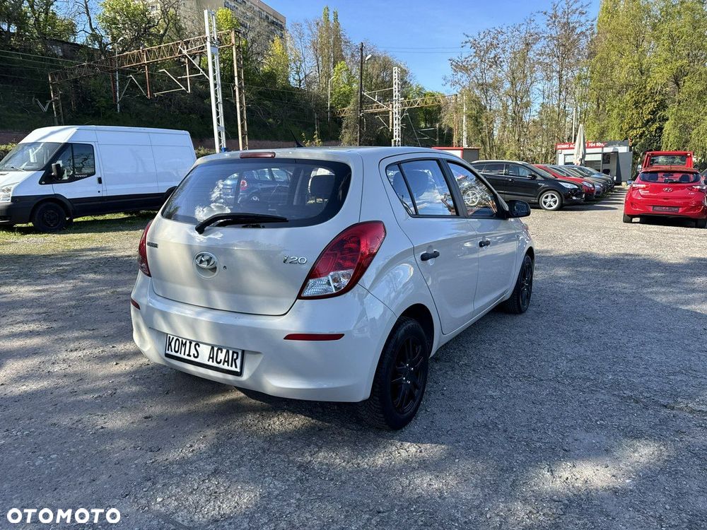Hyundai i20 - 3