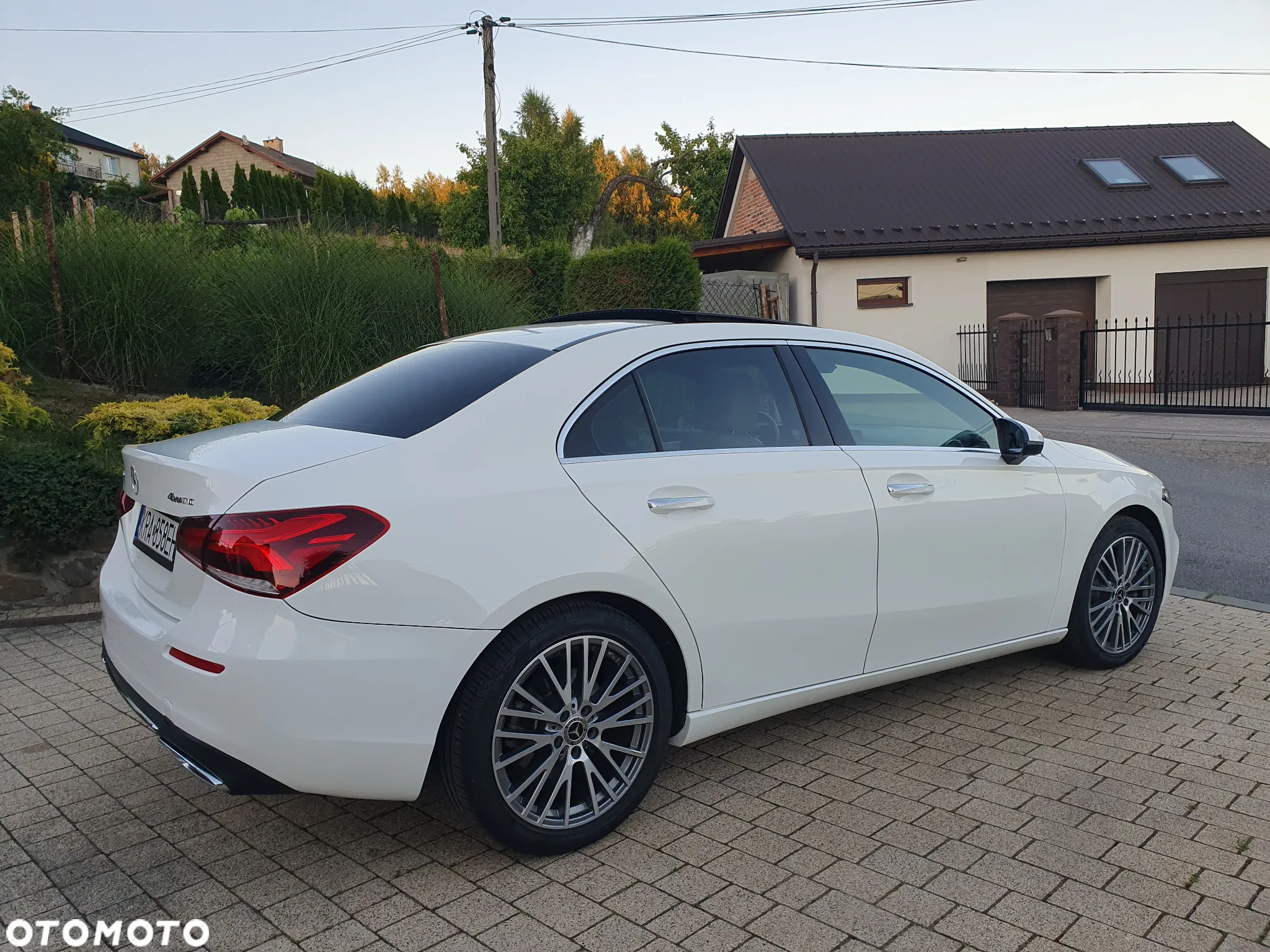 Mercedes-Benz Klasa A 220 4-Matic Style 7G-DCT - 36