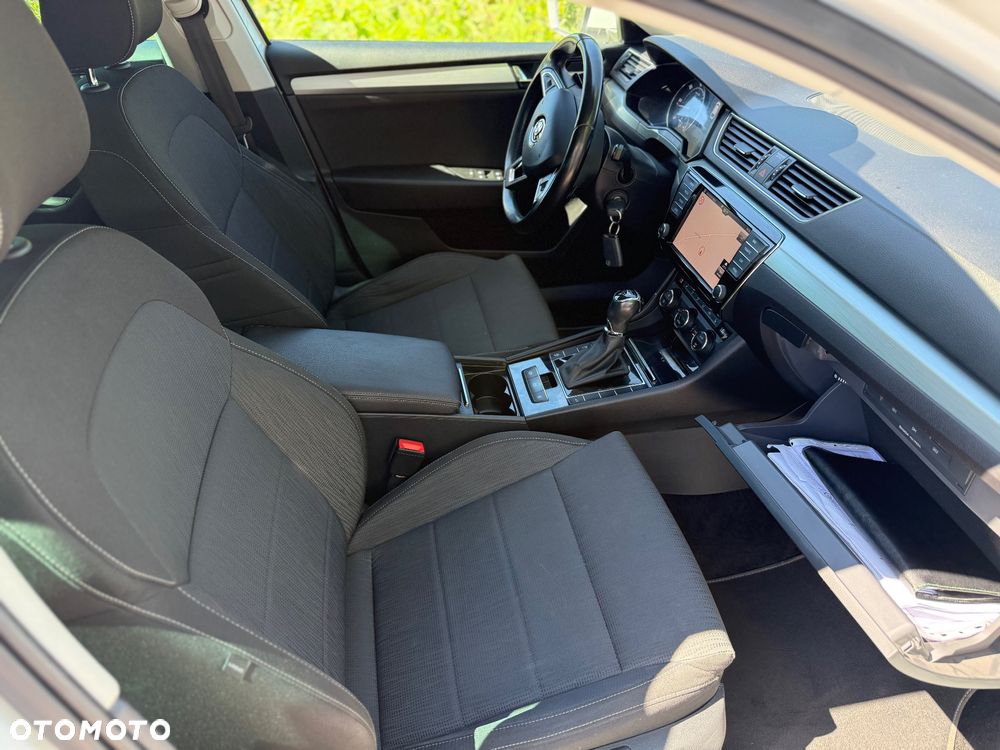 Skoda Superb 2.0 TDI DSG Style - 11