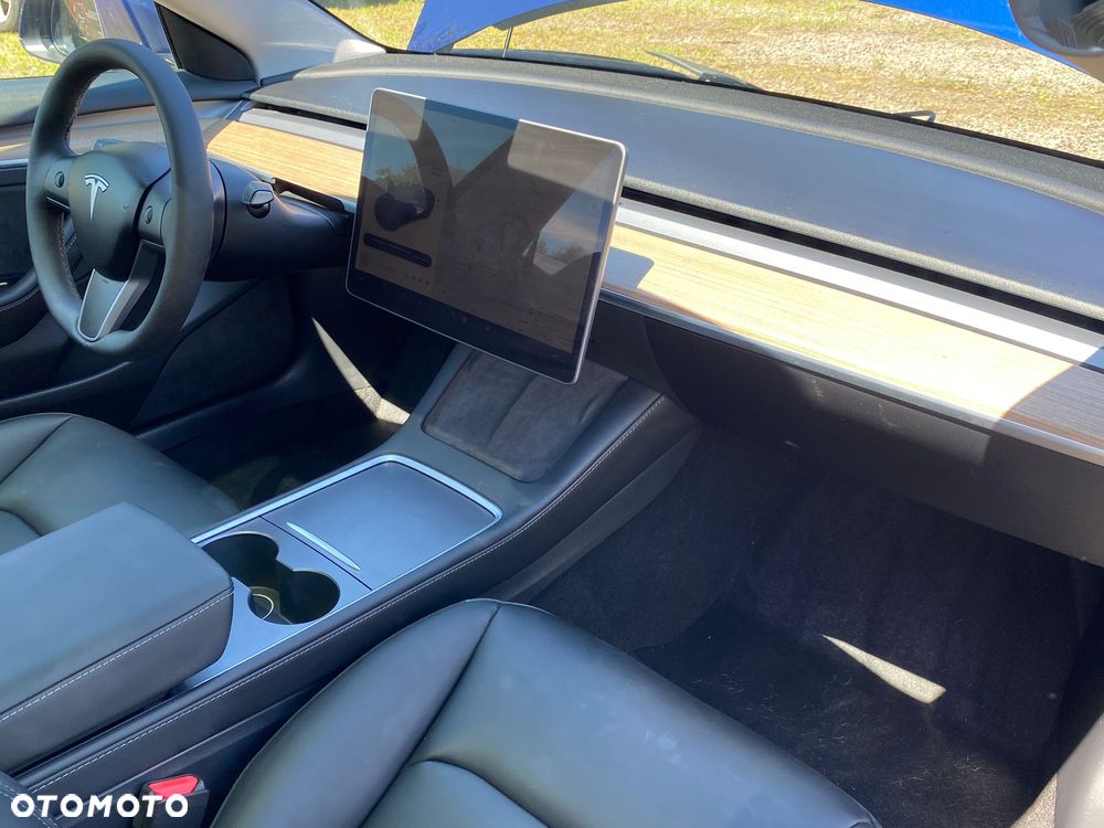 Tesla Model 3 - 15