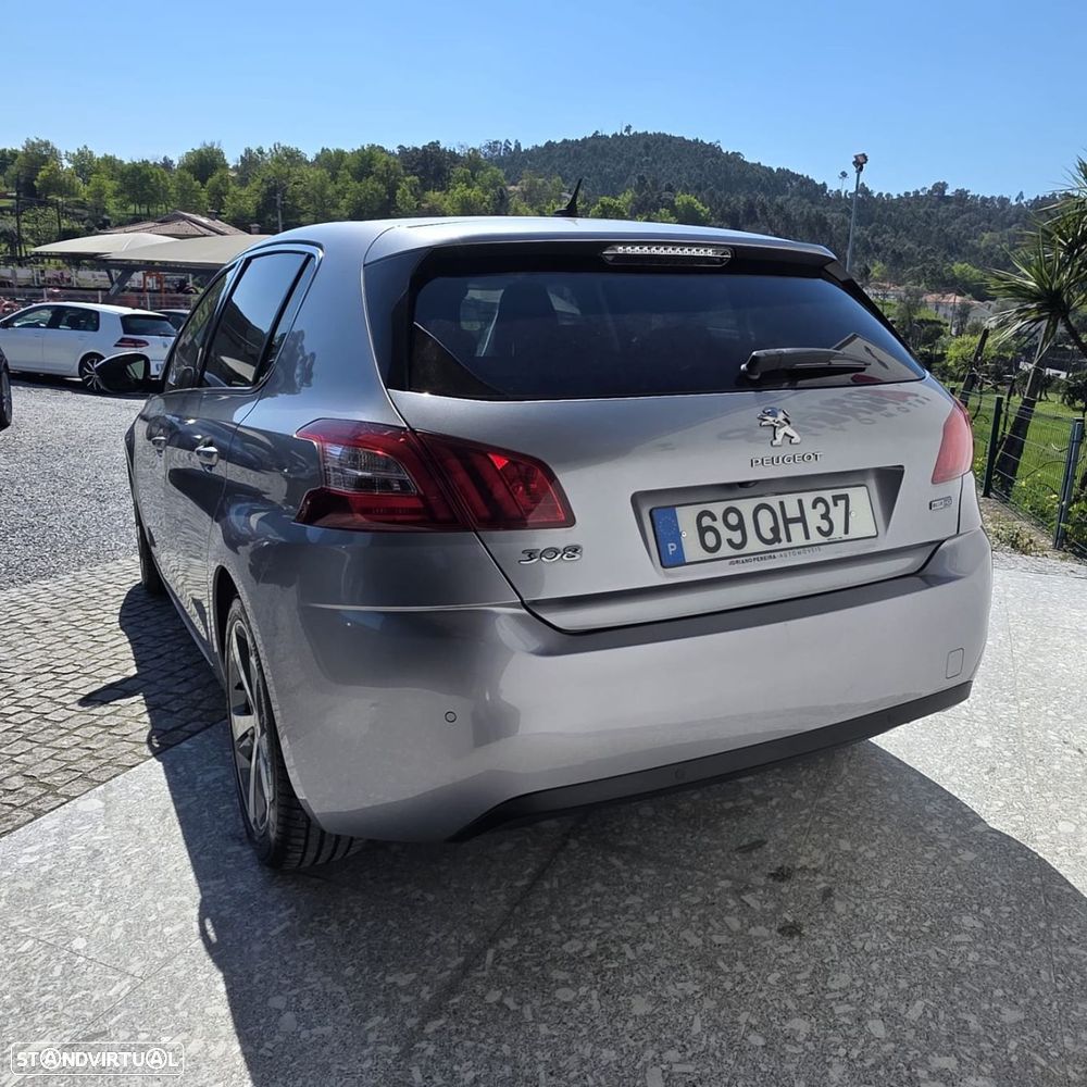 Peugeot 308 1.6 BlueHDi Allure J17 - 17