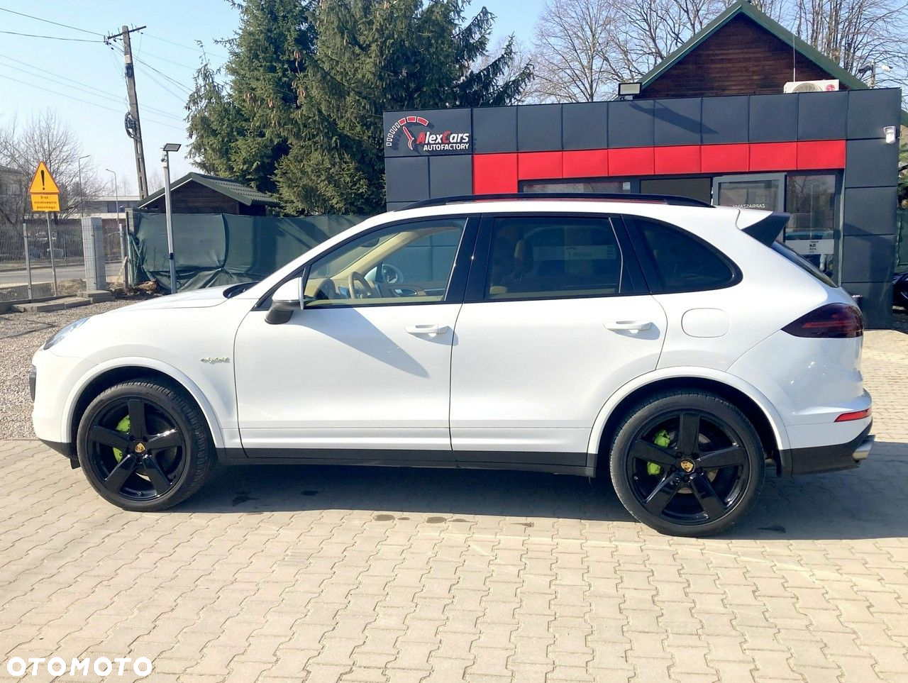 Porsche Cayenne - 4