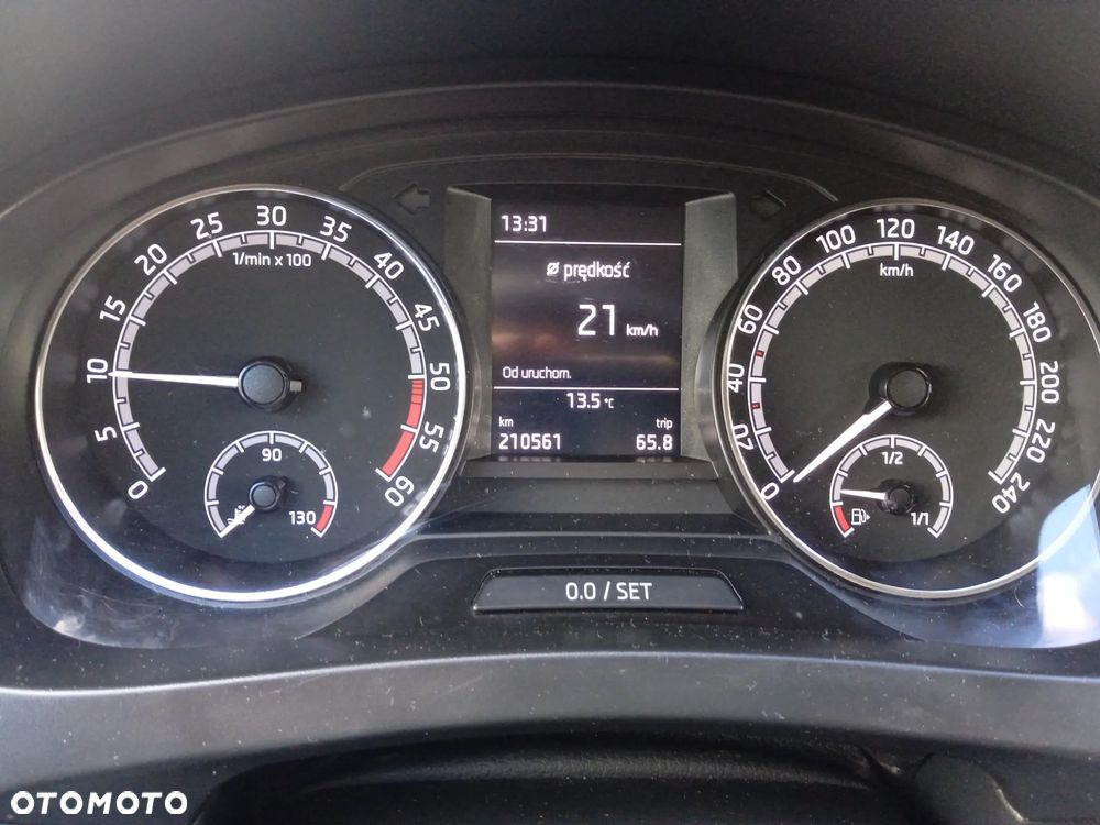 Skoda RAPID - 15