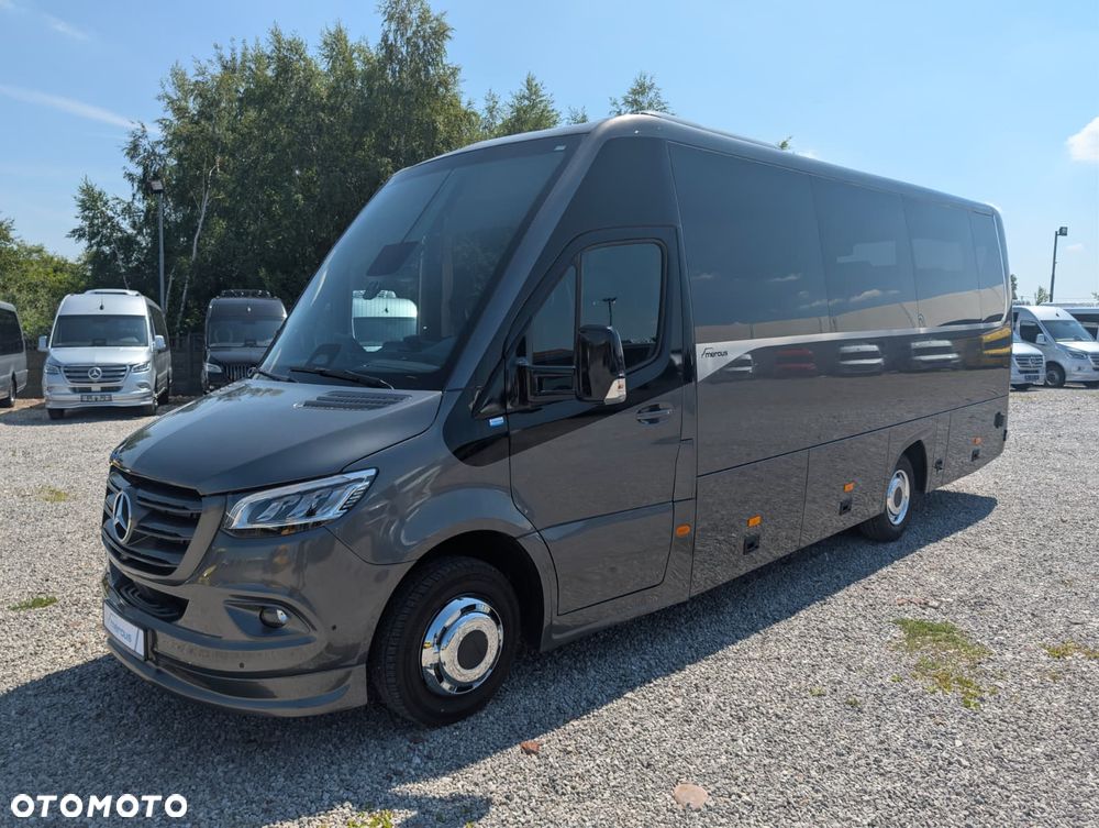 Mercedes-Benz Sprinter 519 - 12