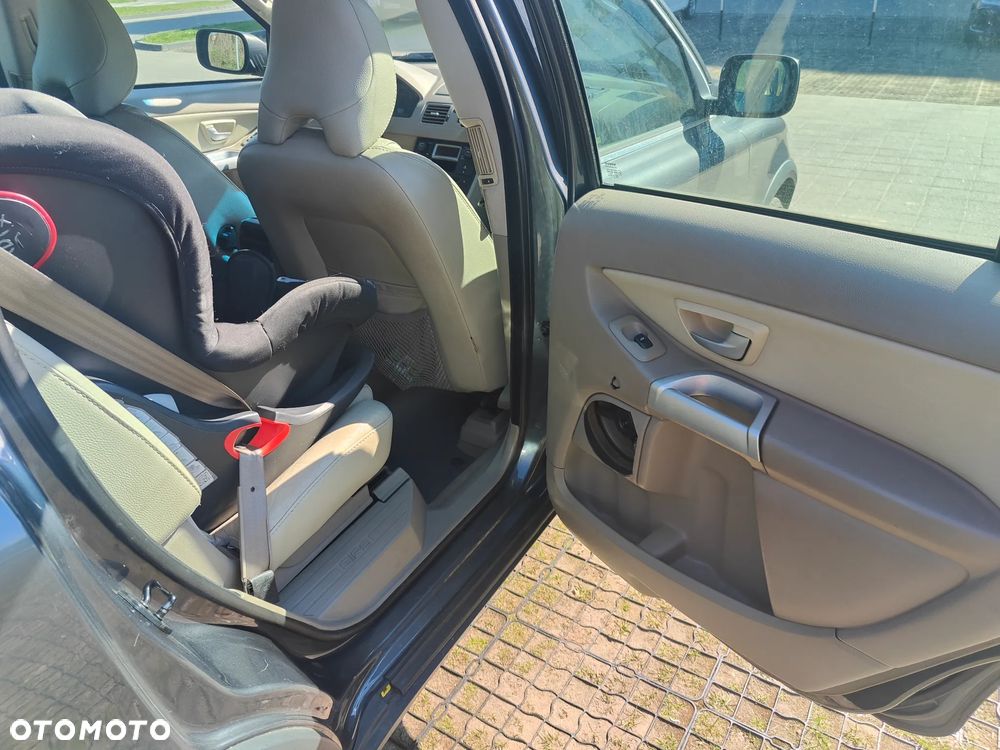 Volvo XC 90 D5 Momentum - 34