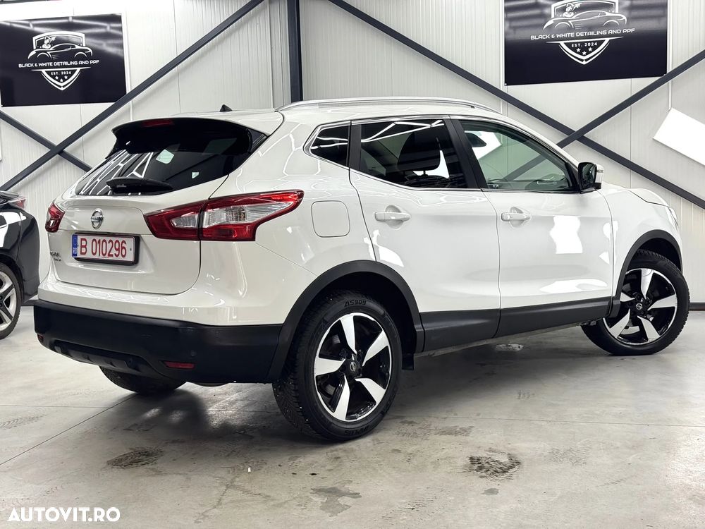 Nissan Qashqai 1.6 DCI Xtronic TEKNA - 17