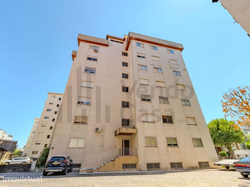 Vende-se T4 à Rodovia - Braga