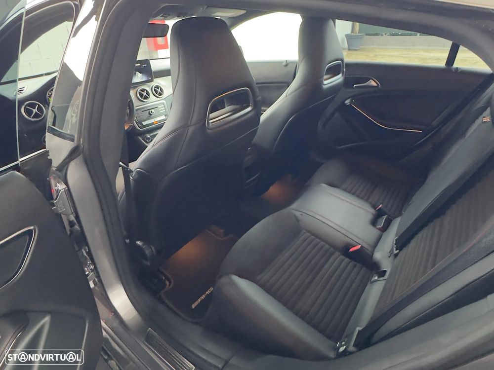 Mercedes-Benz CLA 180 d Shooting Brake AMG Line - 26