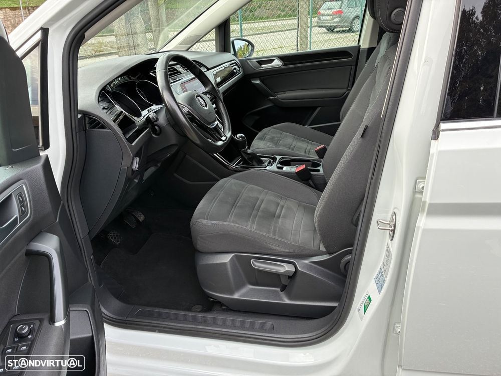 VW Touran 1.6 TDI R-Line - 8