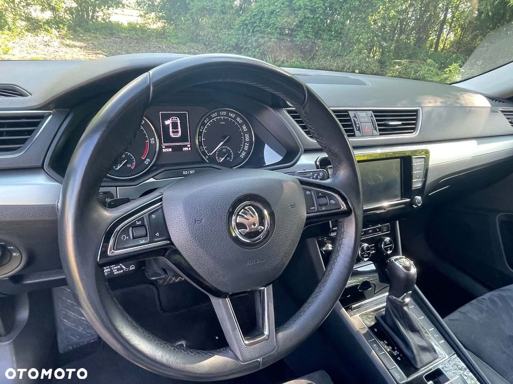 Skoda Superb 2.0 TDI DSG Ambition - 18