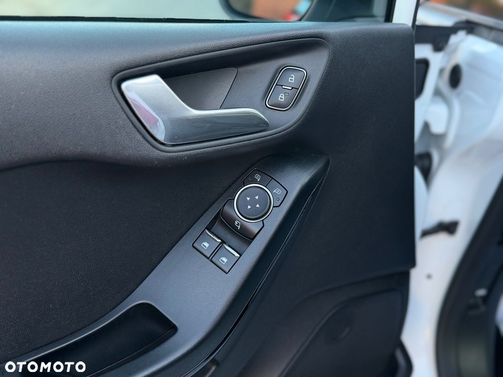Ford Fiesta 1.0 EcoBoost S&S TREND - 26