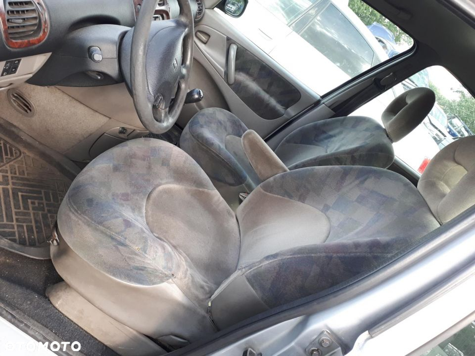 Części Citroen  Xsara Picasso 2.0 HDI 2000r diesel - 6