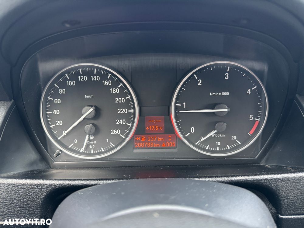 BMW X1 xDrive20d - 15