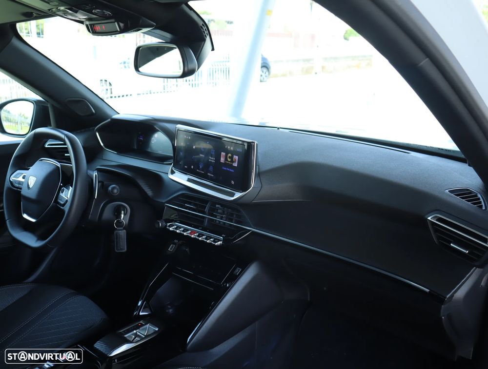 Peugeot 2008 1.2 Hybrid Allure e-DCS6 - 19