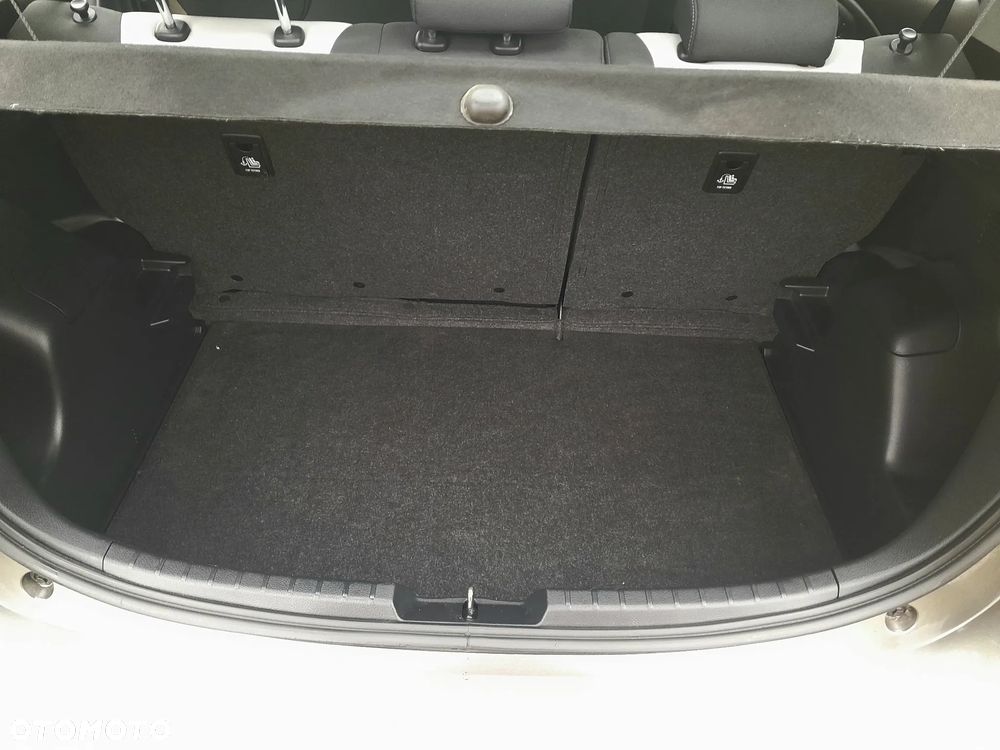 Toyota Yaris Hybrid 1.5 VVT-i Comfort - 14