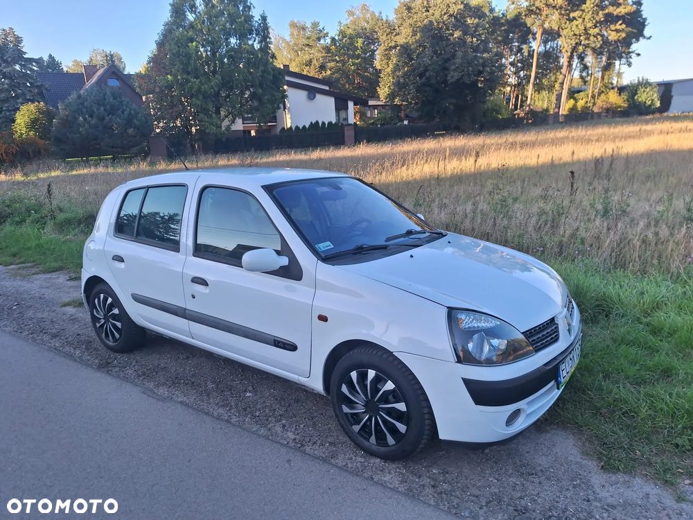 Renault Clio 1.4 16V Privilege - 19