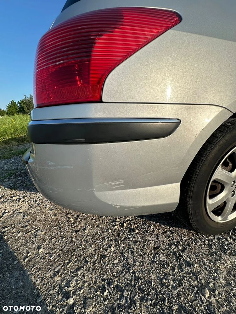 Peugeot 407 - 6