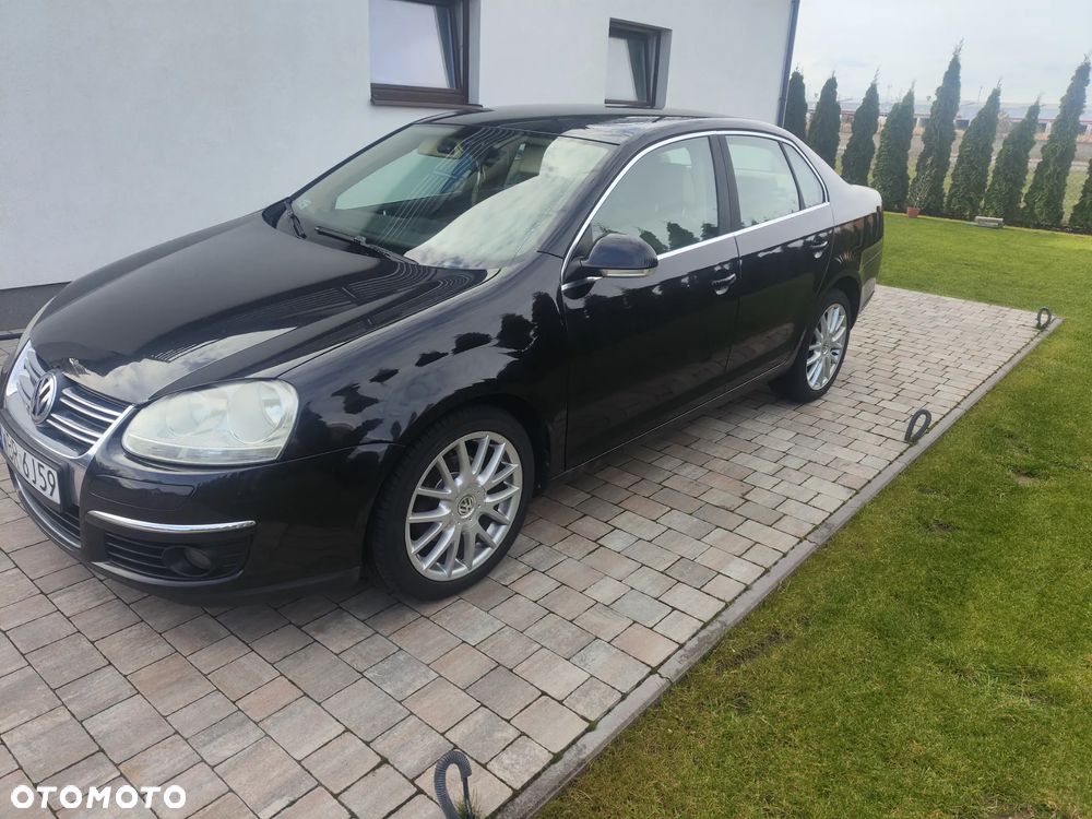 Volkswagen Jetta - 8