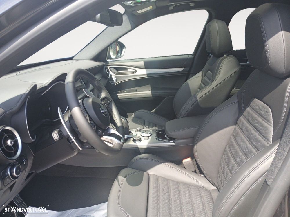 Alfa Romeo Stelvio 2.0 T Veloce Q4 AT8 - 9