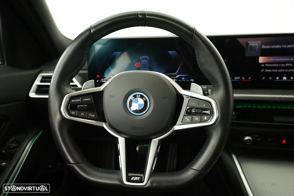 BMW 330 e Edição Desportiva M Auto - 15