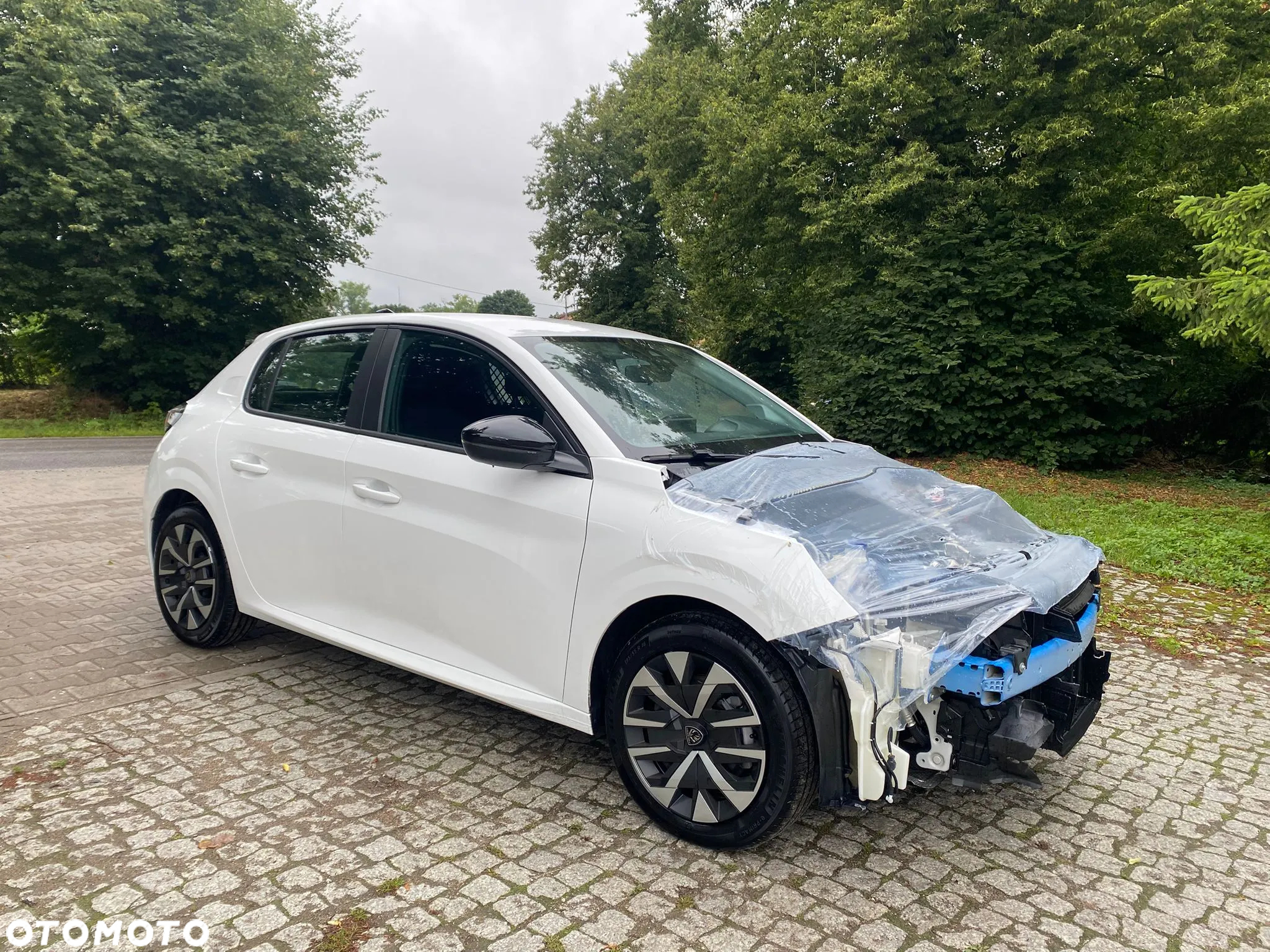 Peugeot 208 1.2 PureTech Active Pack S&S EAT8 - 3