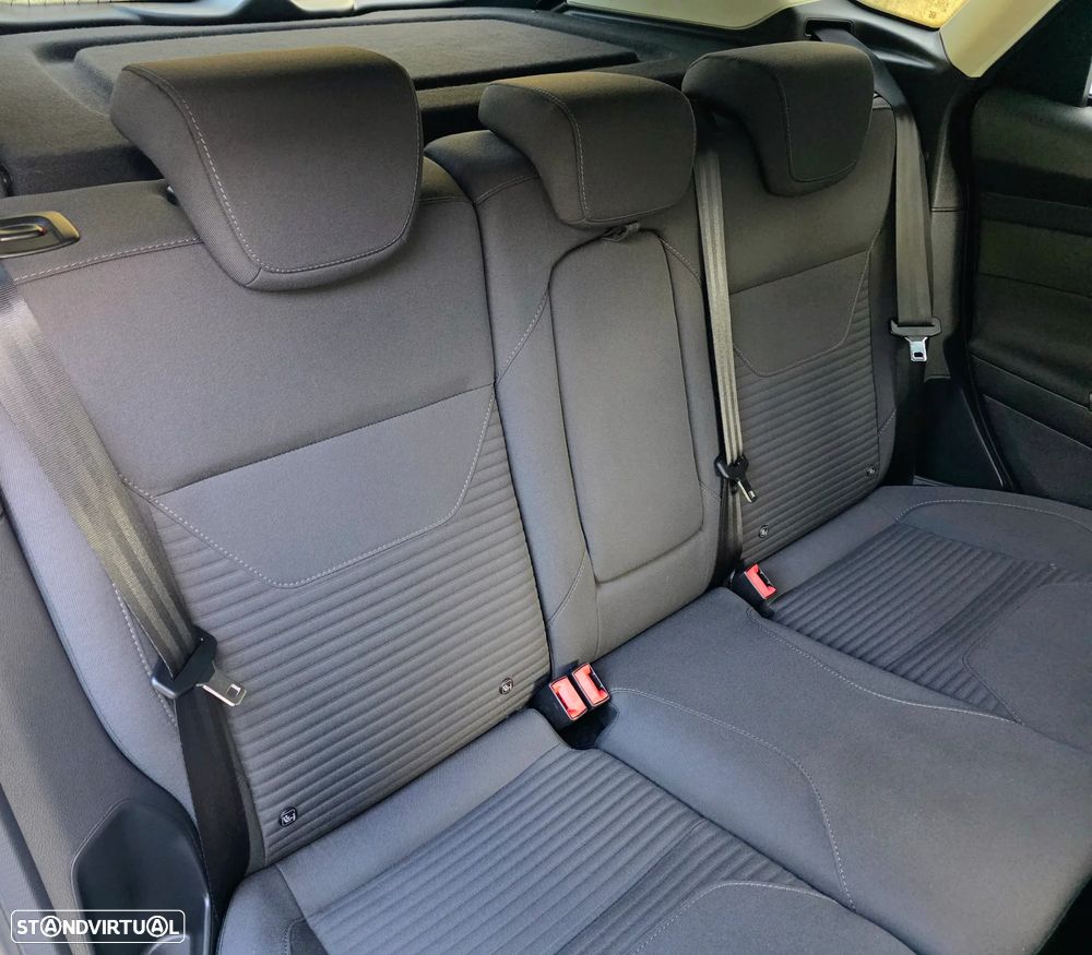 Ford Focus 1.0 SCTi Titanium - 43