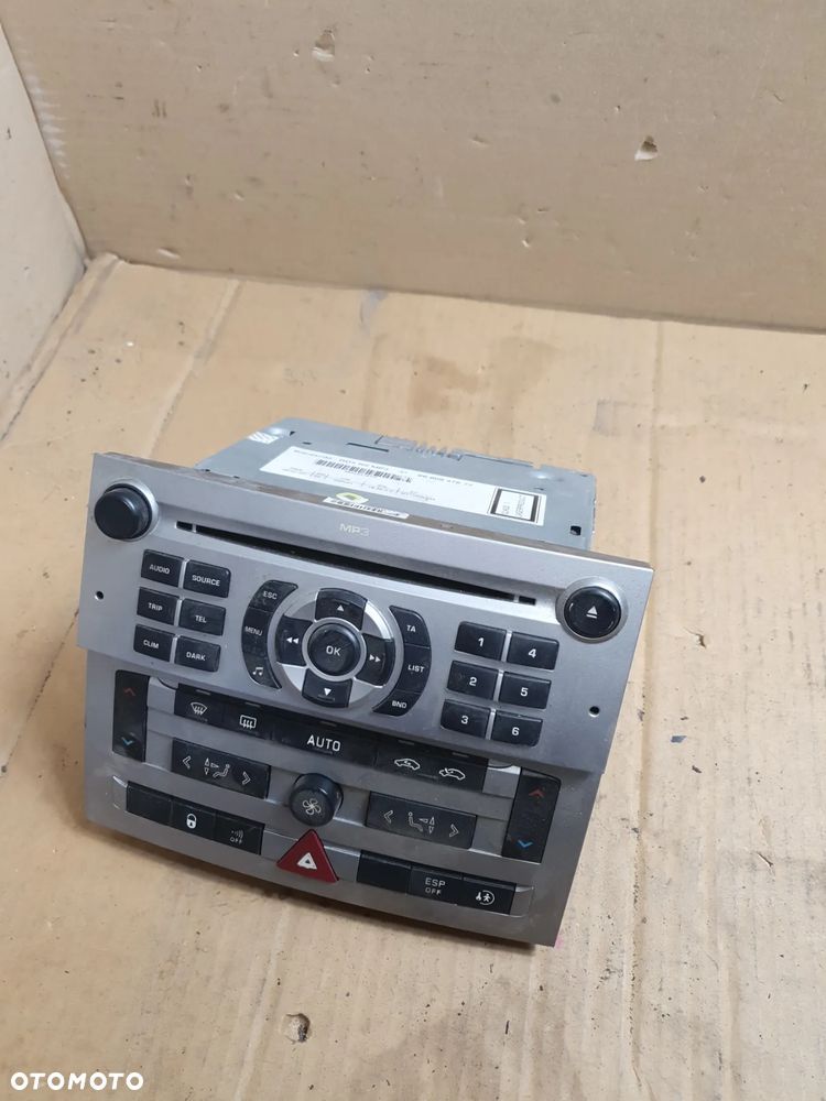 } RADIO FABRYCZNE 9657332 PEUGEOT 407 PANEL KLIMATYZACJI - 1