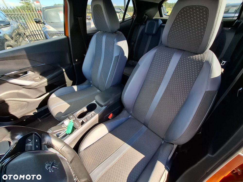 Peugeot 2008 1.5 BlueHDi Allure Pack S&S EAT8 - 11