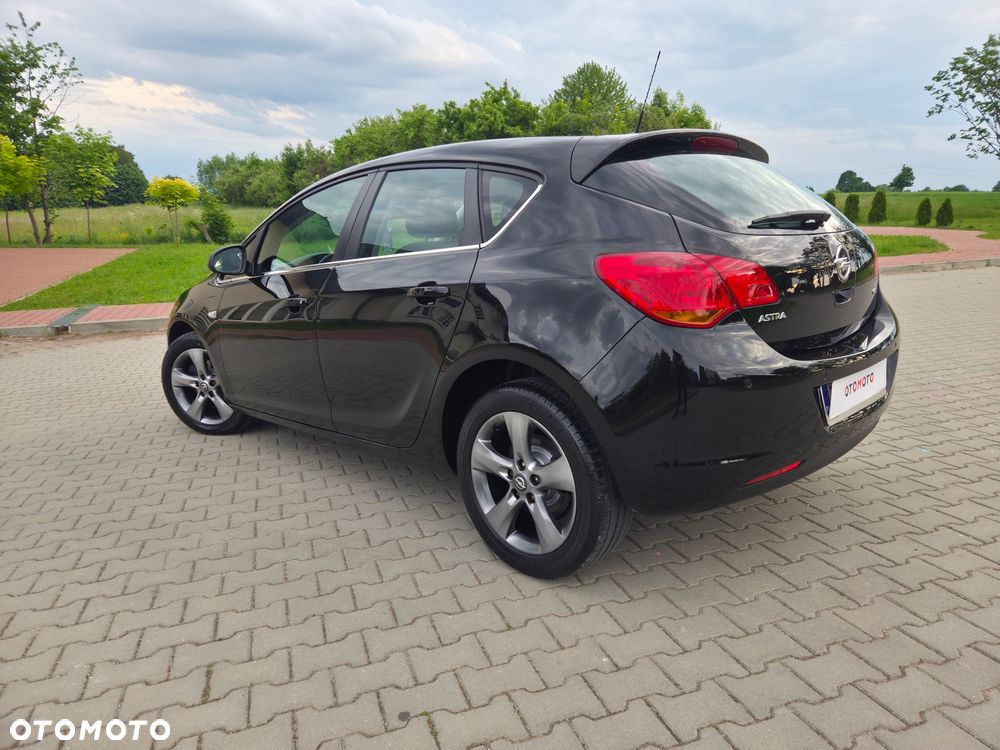 Opel Astra 1.7 CDTI DPF Active - 7