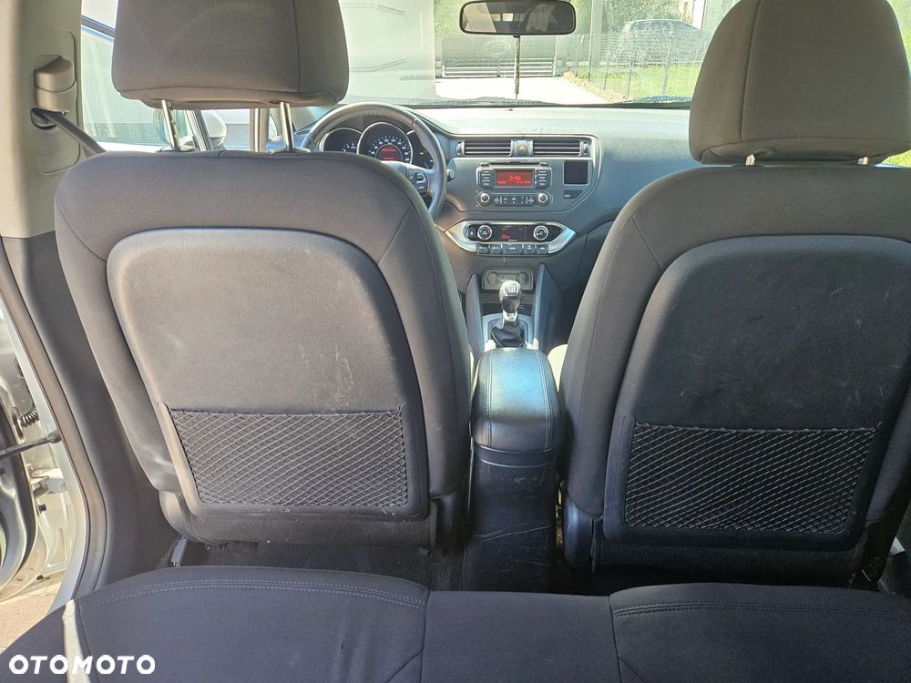 Kia Rio 1.1 CRDI Dream Team Edition - 27