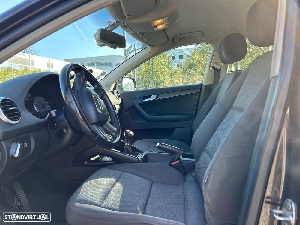 Audi A3 Sportback 1.6 TDI B.Line Attraction - 12