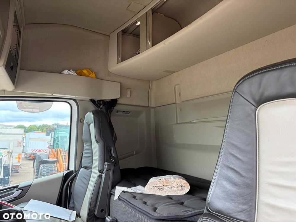 Volvo FH 500 GLOBETROTTER XL 6x2 | MENKE 3-POZIOMY | KOMPLETNY ZESTAW DO TRANSPORTU ZWIERZĄT - 11
