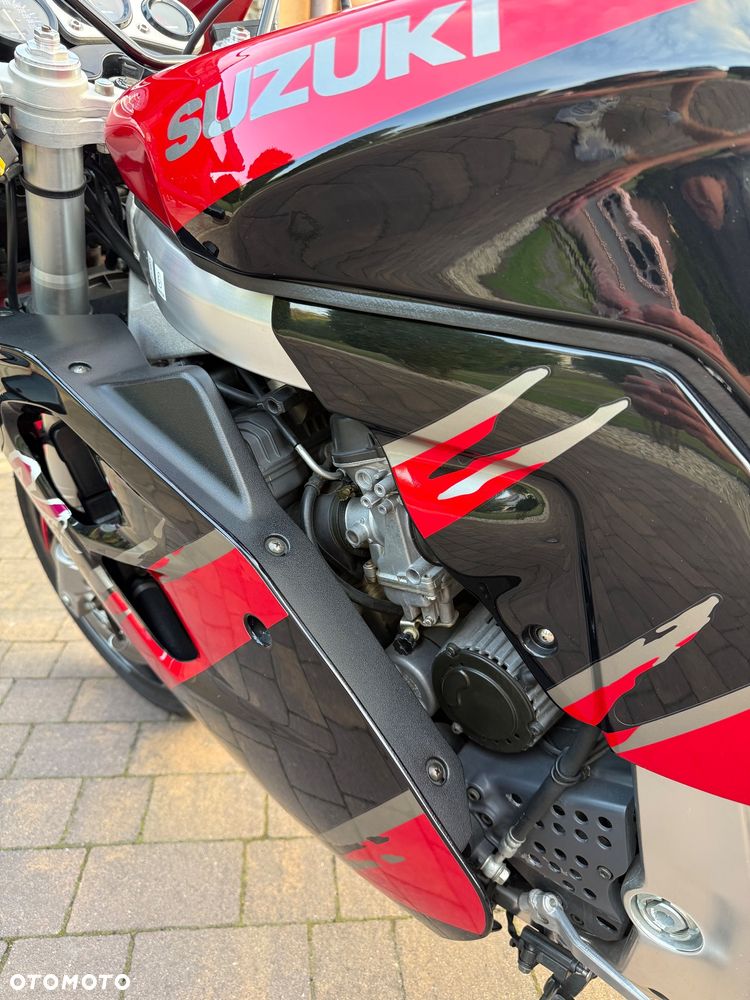 Suzuki GSX-R - 29