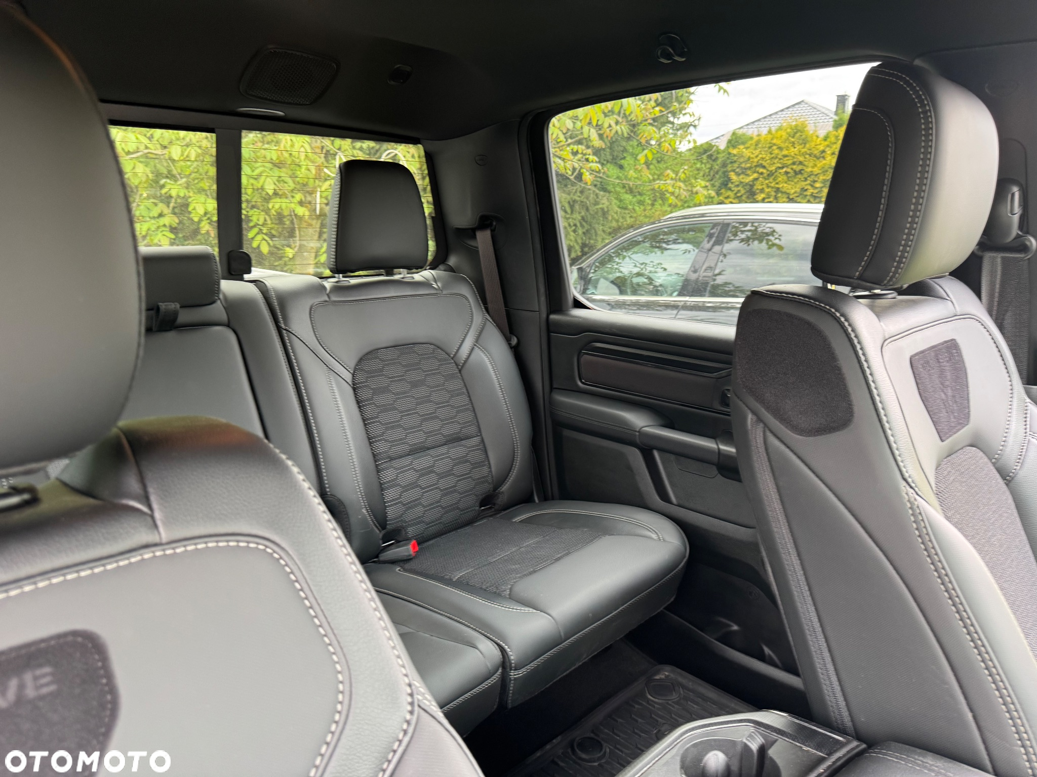 Dodge RAM 1500 5.7 4x4 - 24