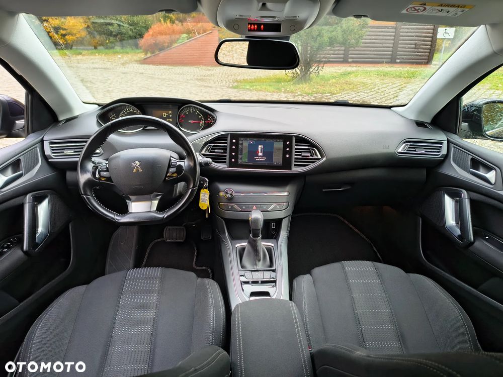 Peugeot 308 1.2 PureTech Allure S&S - 9