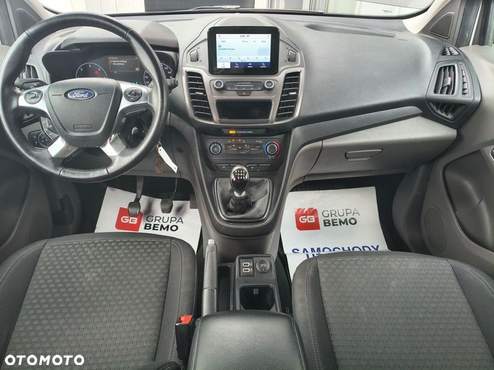 Ford Transit Connect - 19